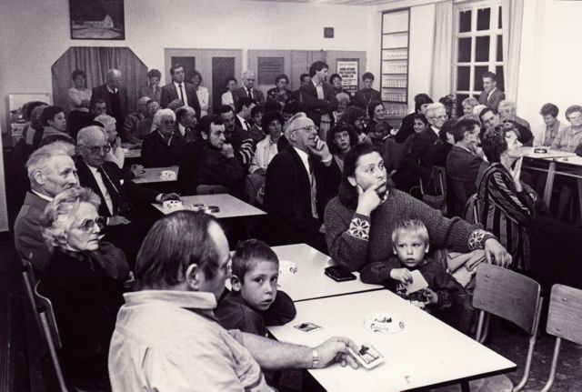 Lezingen waren niet de ideale plaats om je avond door te brengen. Daar ging de voordracht over. Baanbrekend op een zekere manier. 